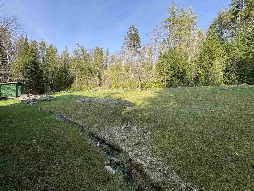 168 Ponemah Path Newark VT 05871