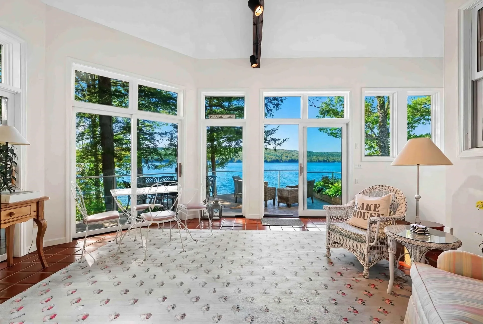 986 Lakeshore Drive New London NH 03257