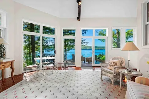 986 Lakeshore Drive New London NH 03257