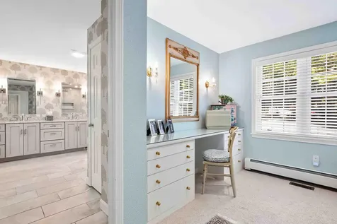 986 Lakeshore Drive New London NH 03257
