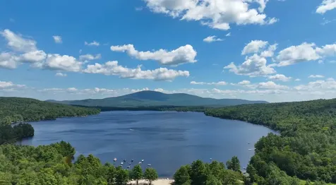 986 Lakeshore Drive New London NH 03257