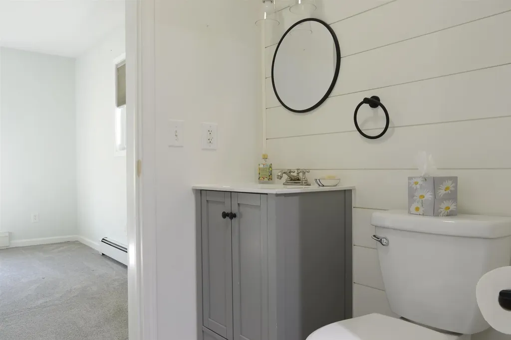 30 Acorn Drive Winchester NH 03470