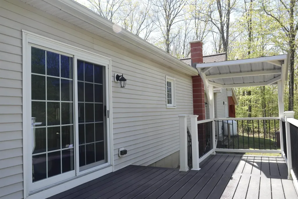 30 Acorn Drive Winchester NH 03470