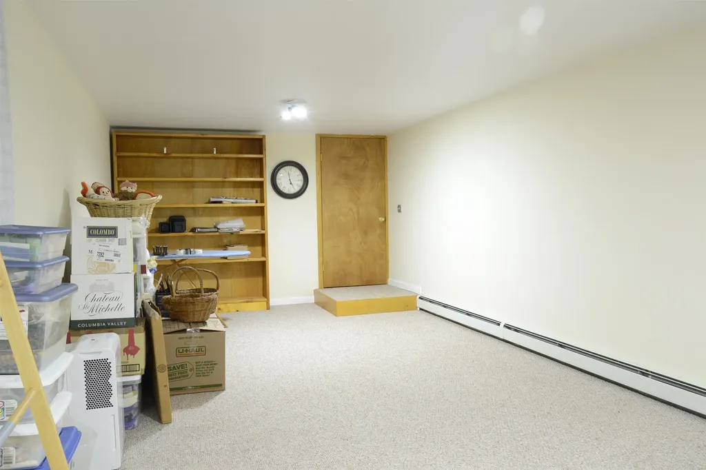 30 Acorn Drive Winchester NH 03470