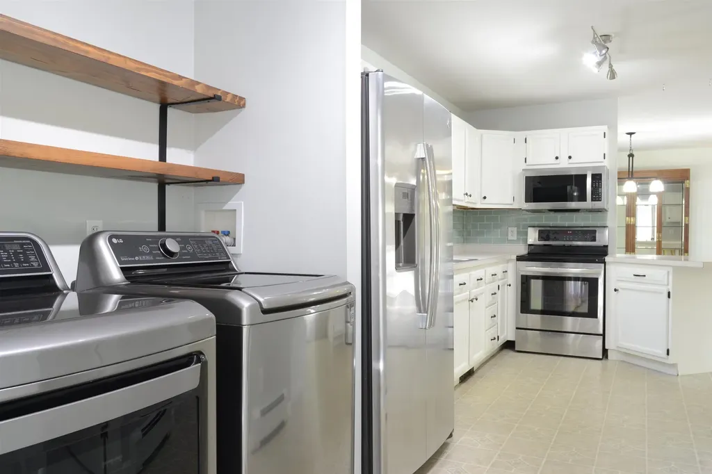 30 Acorn Drive Winchester NH 03470