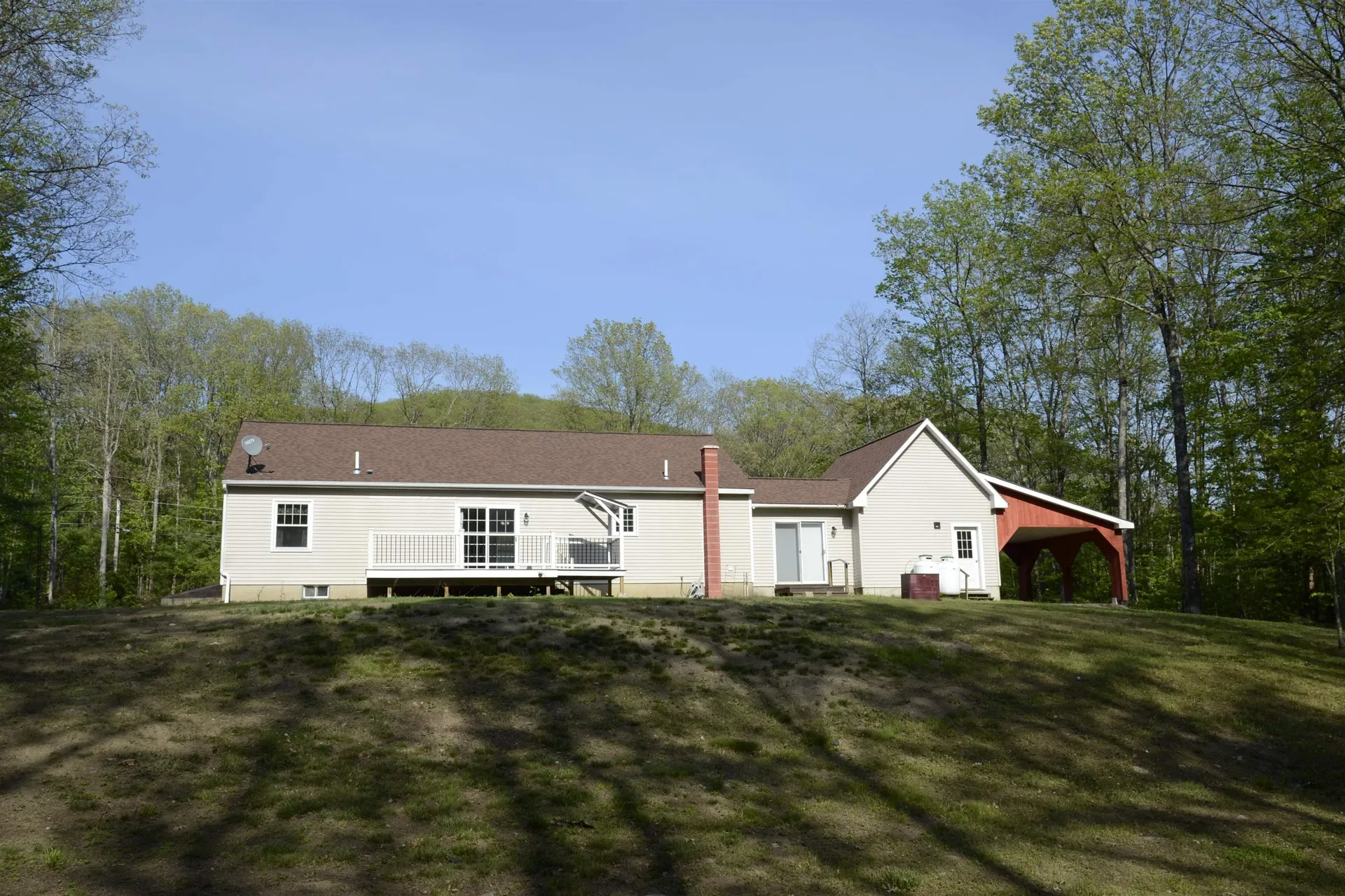 30 Acorn Drive Winchester NH 03470