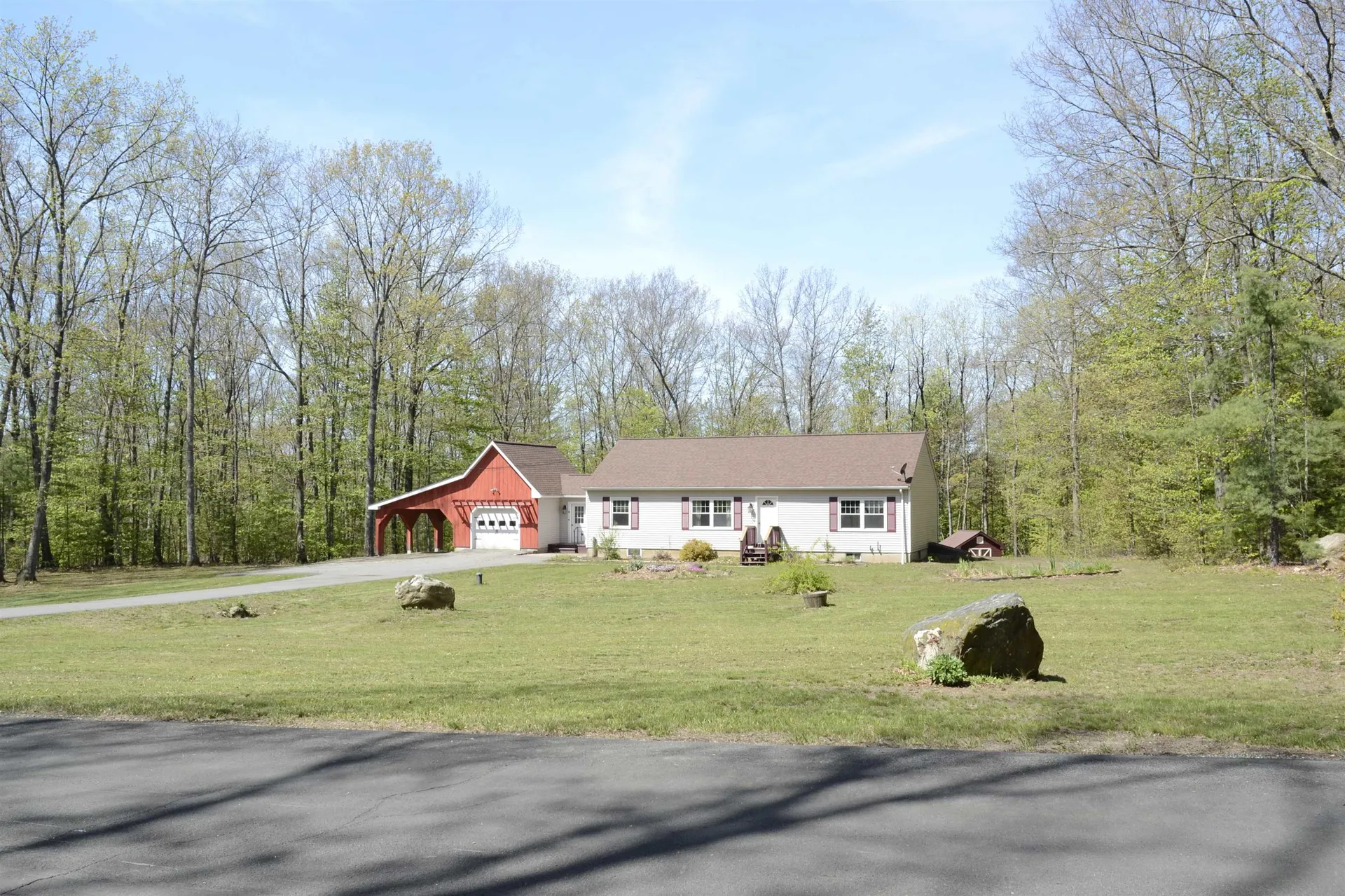30 Acorn Drive Winchester NH 03470