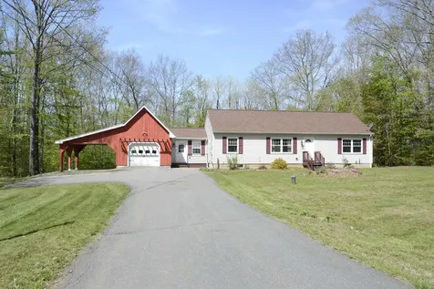 30 Acorn Drive Winchester NH 03470