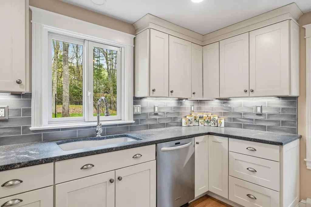51 Sandy Brook Drive Durham NH 03824