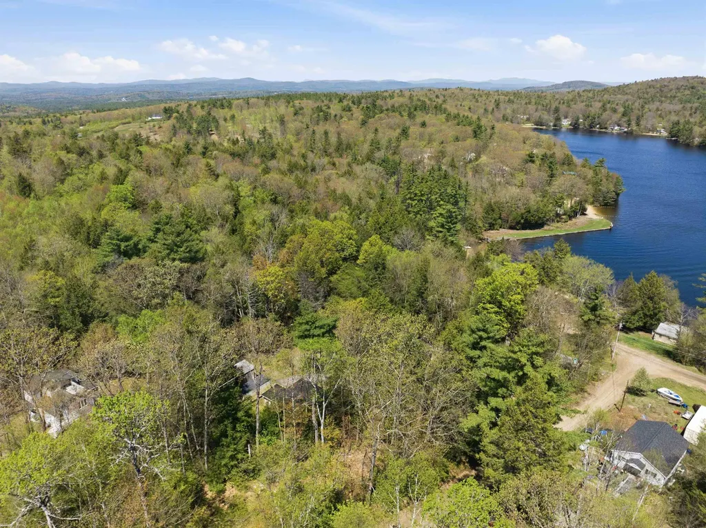 111 Fox Drive Gilmanton NH 03237