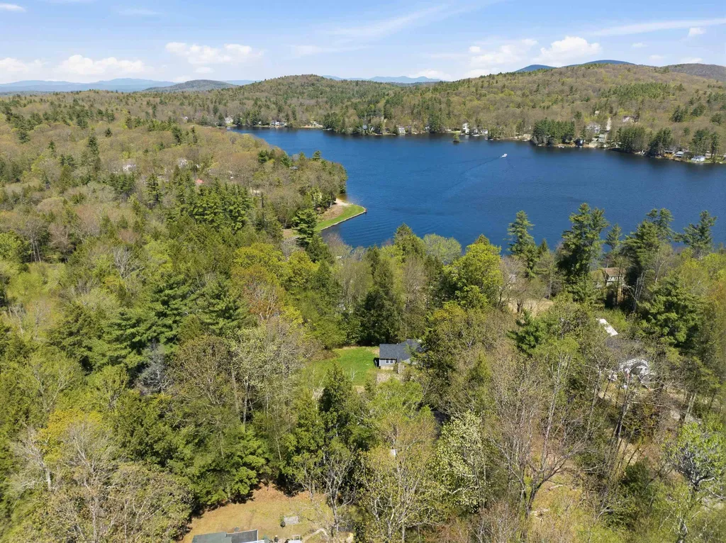 111 Fox Drive Gilmanton NH 03237