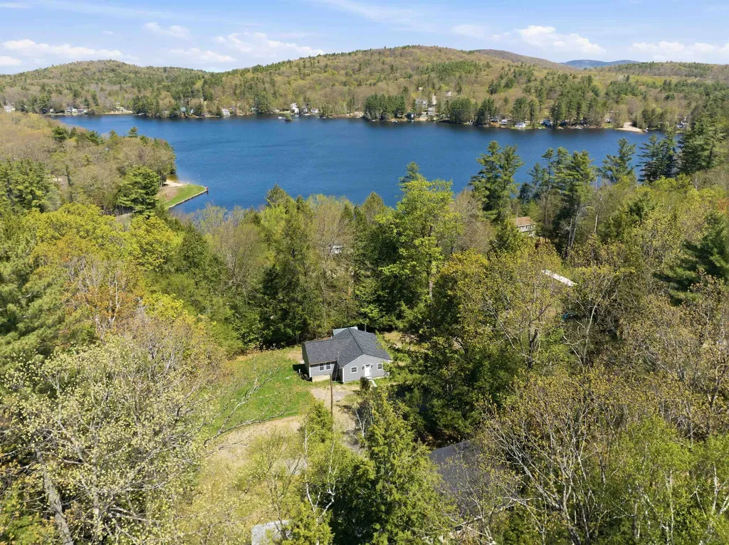 111 Fox Drive Gilmanton NH 03237