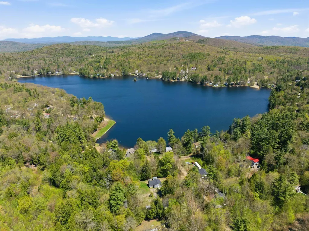 111 Fox Drive Gilmanton NH 03237