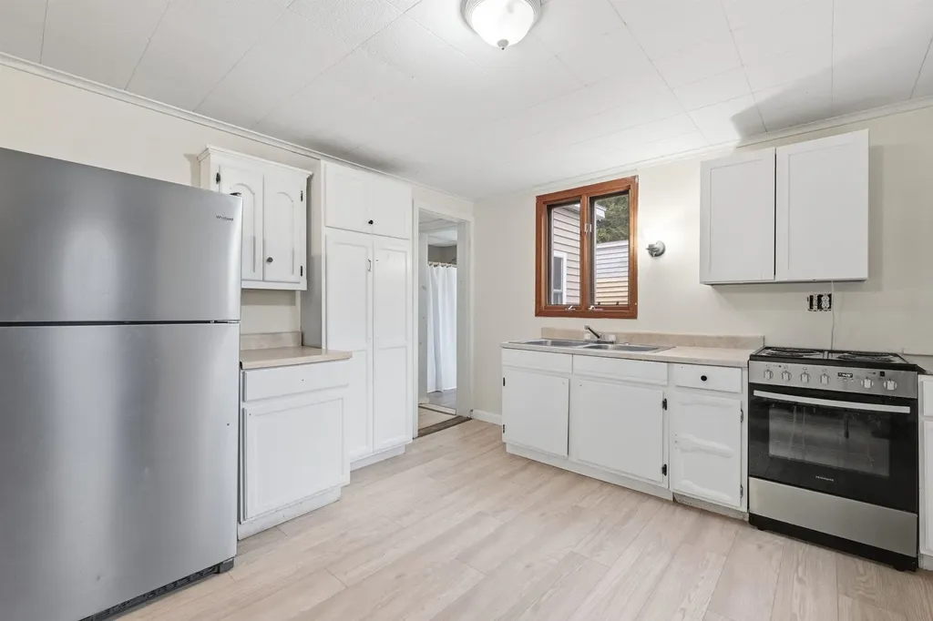 111 Fox Drive Gilmanton NH 03237