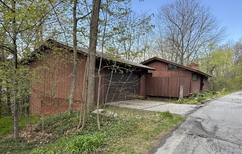 37 Highland Avenue St. Johnsbury VT 05819