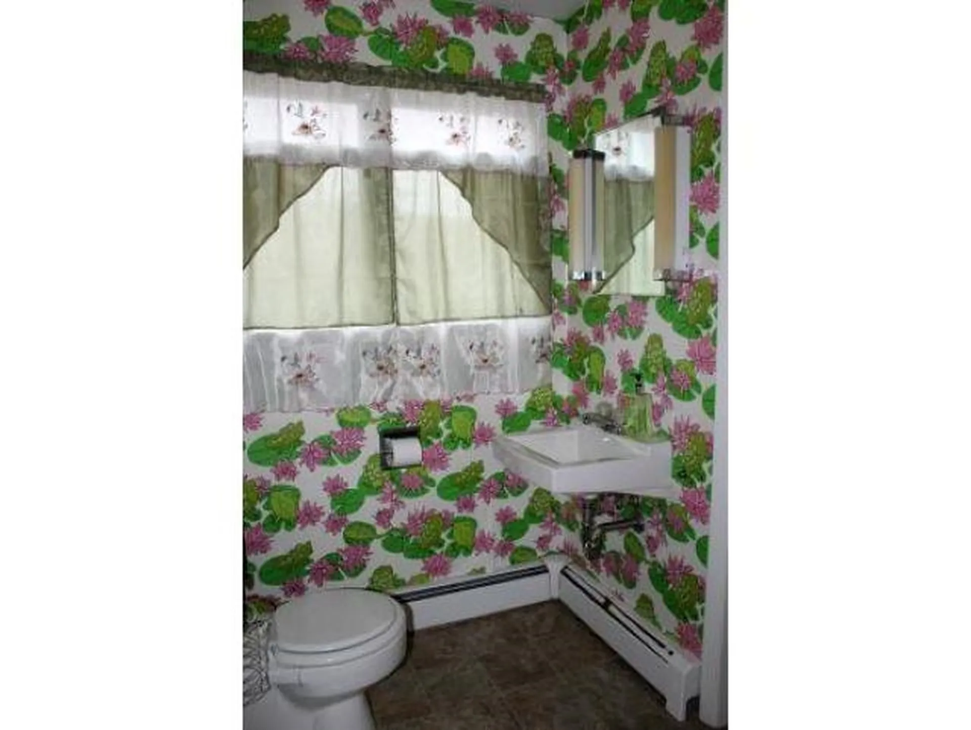 37 Highland Avenue St. Johnsbury VT 05819