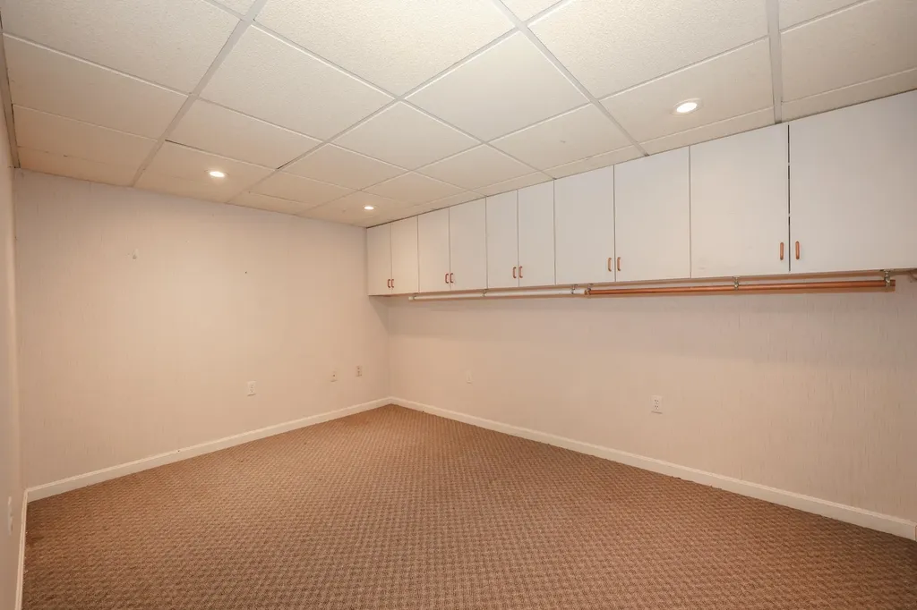 125 Indian Rock Road Merrimack NH 03054