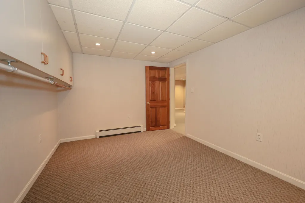 125 Indian Rock Road Merrimack NH 03054