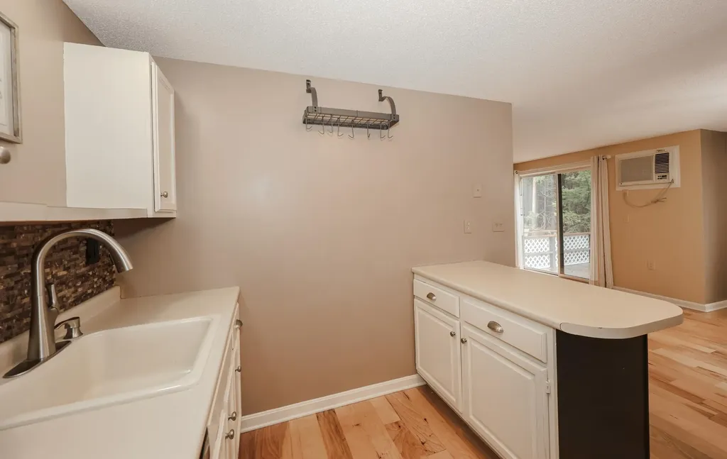 125 Indian Rock Road Merrimack NH 03054