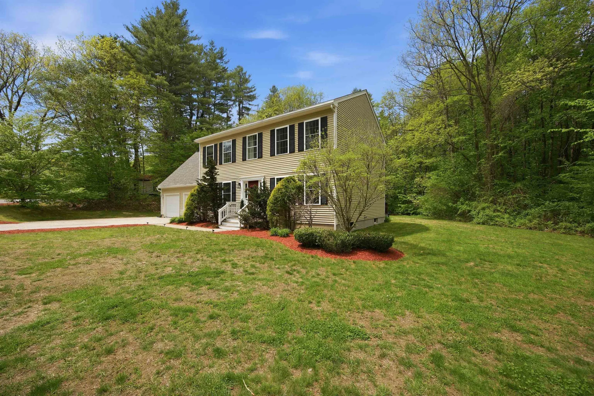 144 Mountain Road Goffstown NH 03045