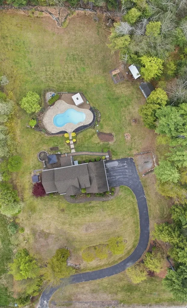 76 Christian Farm Drive New Boston NH 03070