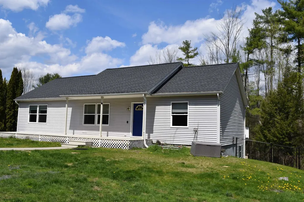 12 Vermont Drive Hartford VT 05001