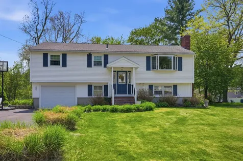43 Matthias Street Salem NH 03079