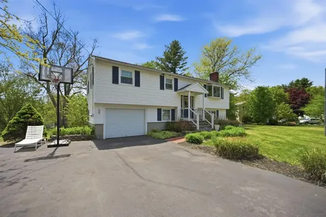 43 Matthias Street Salem NH 03079