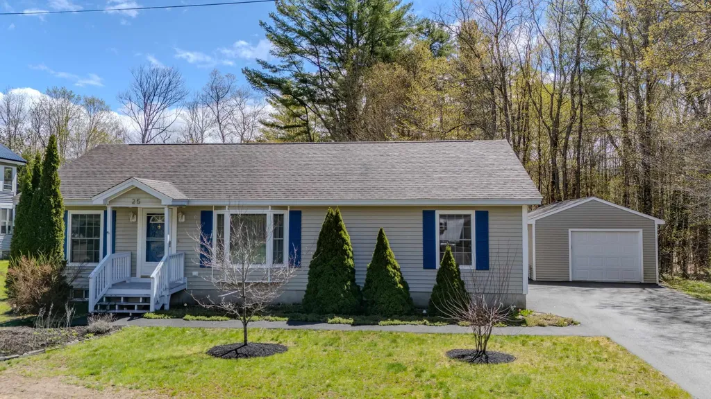25 Sargent Street Woodstock NH 03262