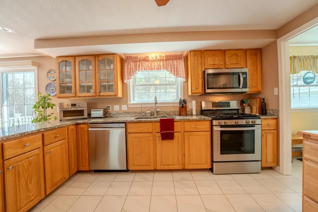 25 Sargent Street Woodstock NH 03262