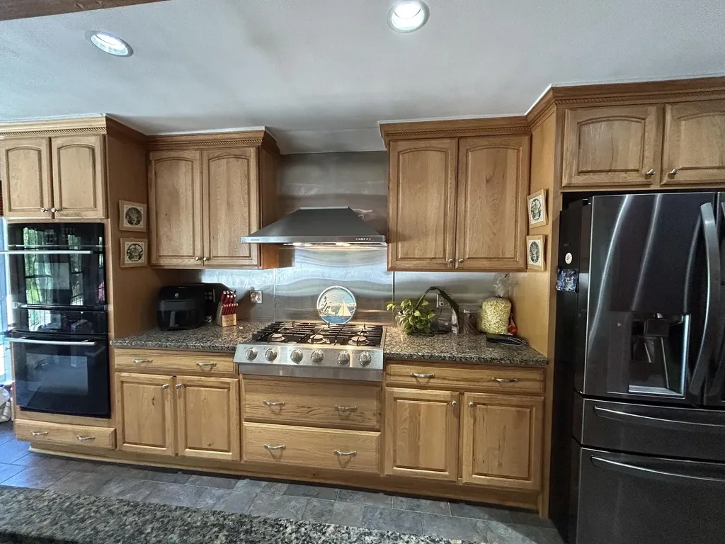 9 Oak Ridge Road Kensington NH 03833