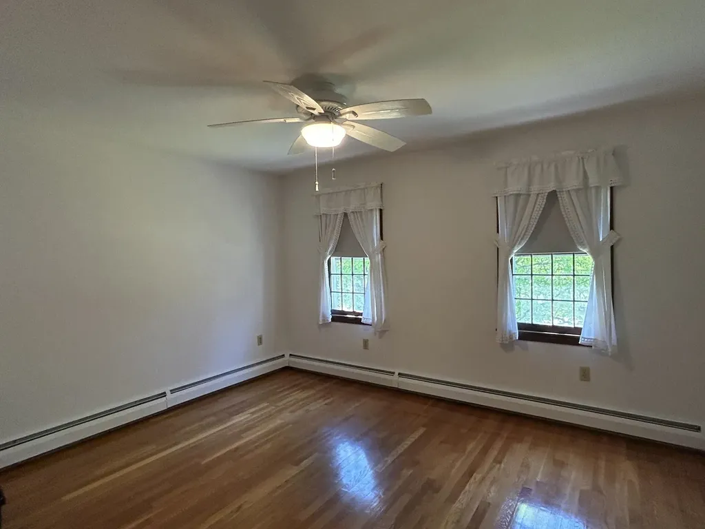 9 Oak Ridge Road Kensington NH 03833