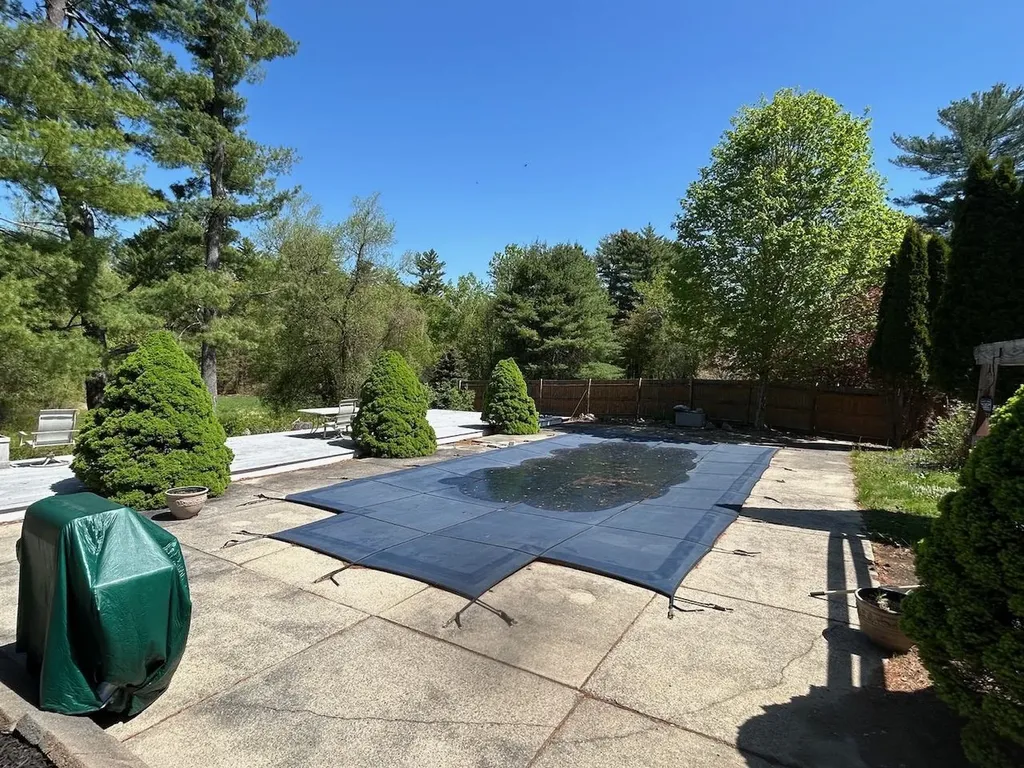 9 Oak Ridge Road Kensington NH 03833