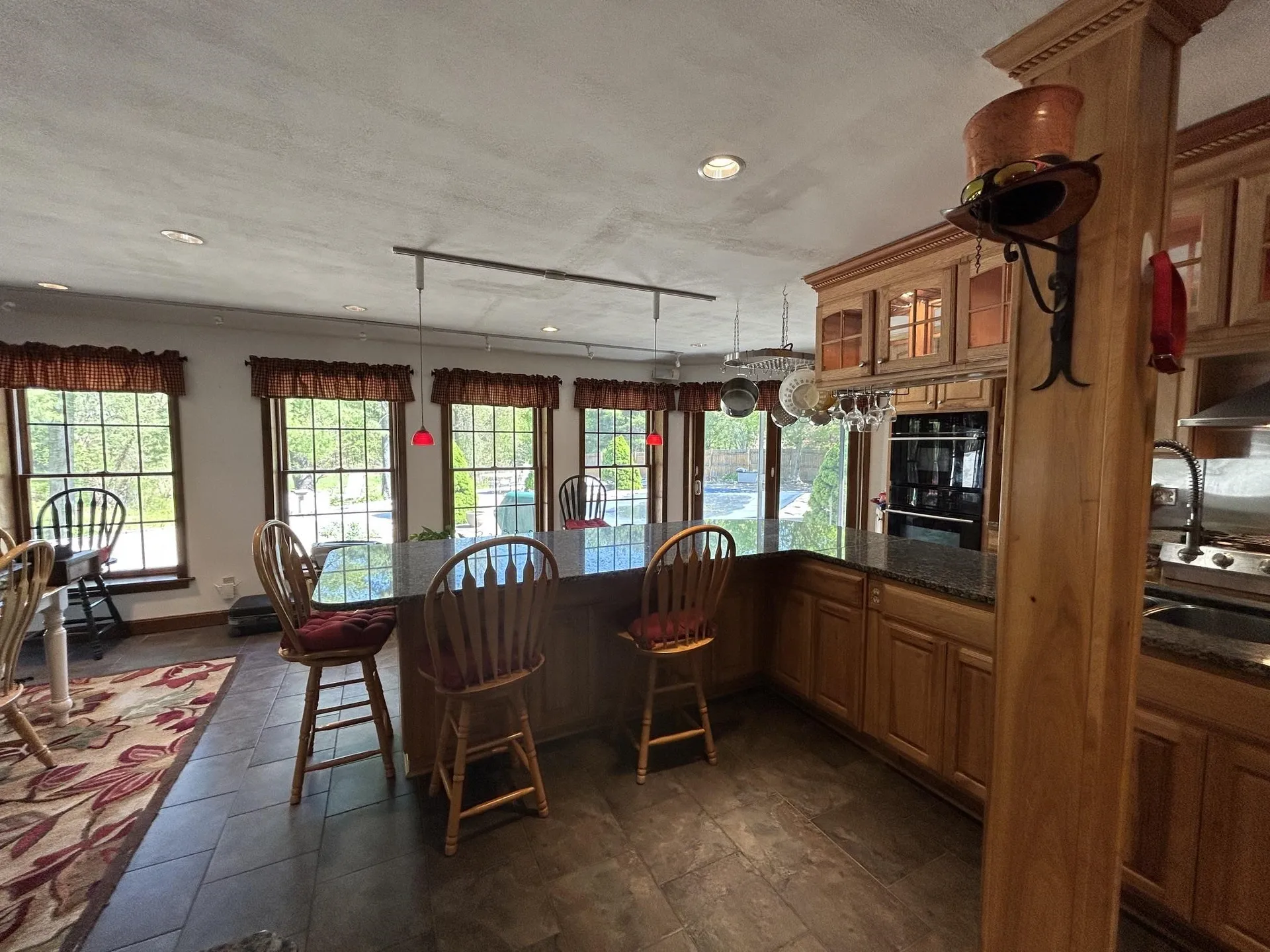 9 Oak Ridge Road Kensington NH 03833