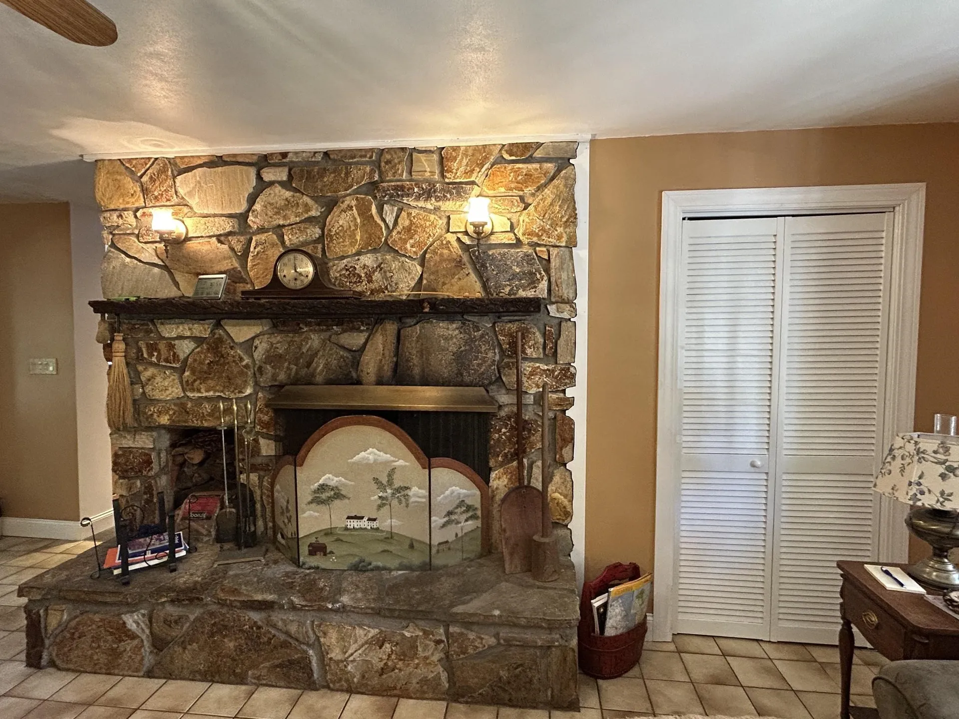 9 Oak Ridge Road Kensington NH 03833