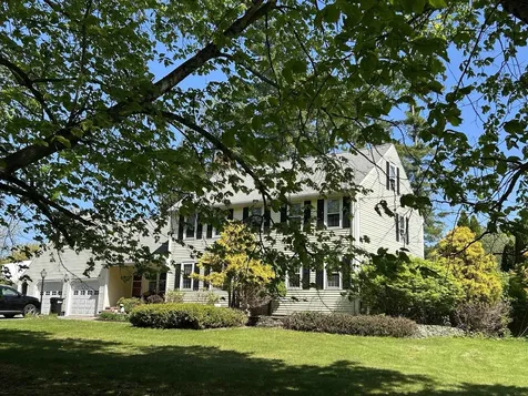 9 Oak Ridge Road Kensington NH 03833