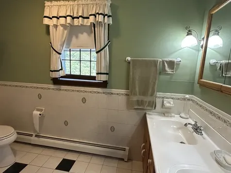 9 Oak Ridge Road Kensington NH 03833