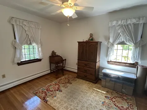 9 Oak Ridge Road Kensington NH 03833