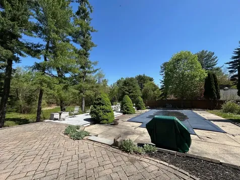 9 Oak Ridge Road Kensington NH 03833