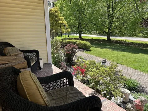 9 Oak Ridge Road Kensington NH 03833