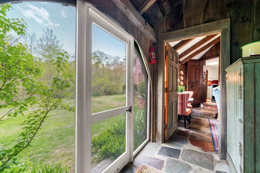 29 Averill Road Brookline NH 03033