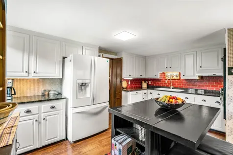 29 Averill Road Brookline NH 03033