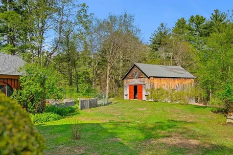 29 Averill Road Brookline NH 03033