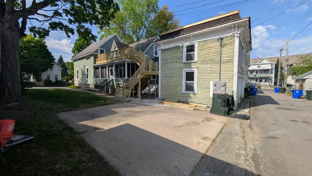 78 Pennacook Street Manchester NH 03104