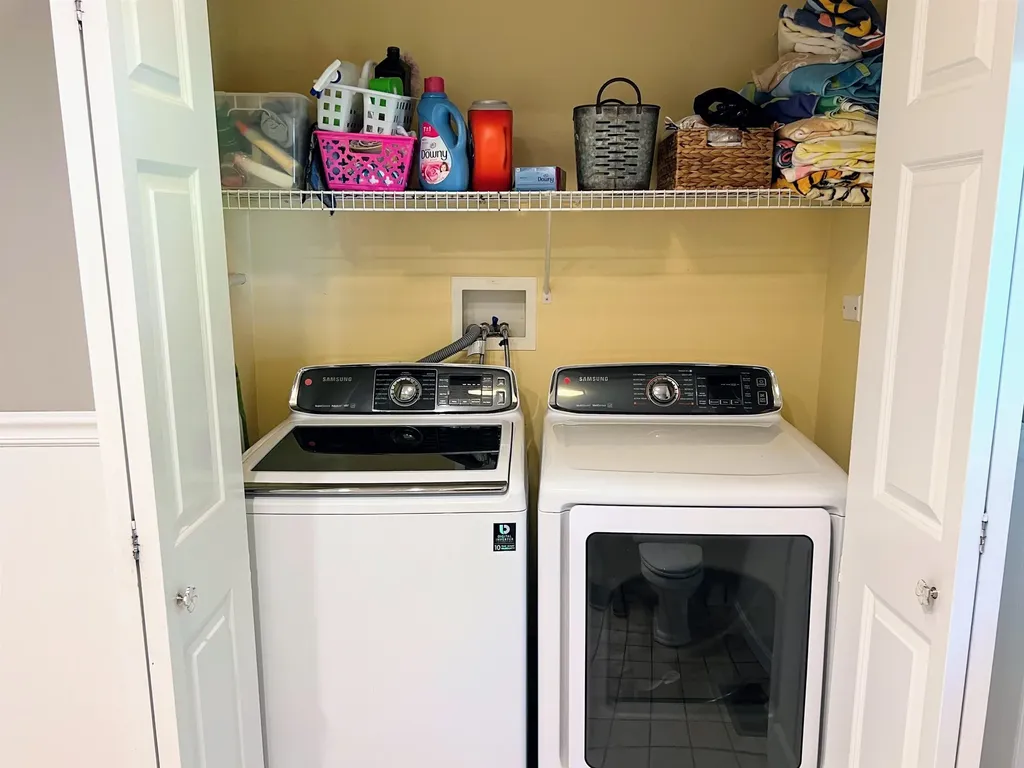 4 Felicia Drive Newton NH 03858