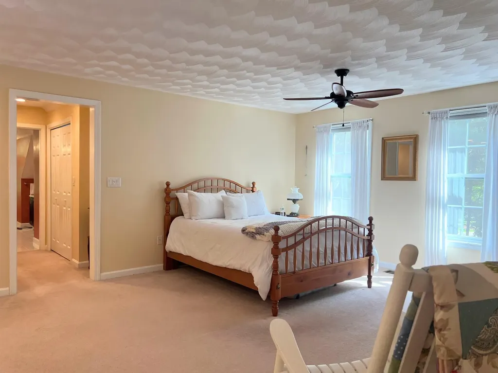 4 Felicia Drive Newton NH 03858