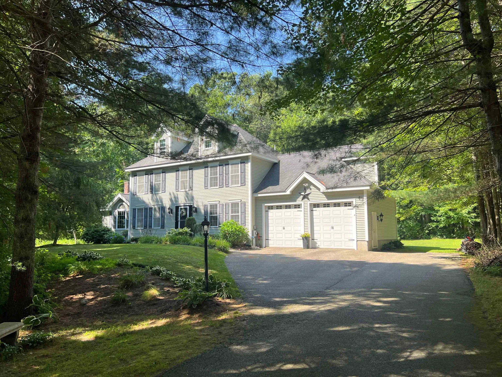 4 Felicia Drive Newton NH 03858