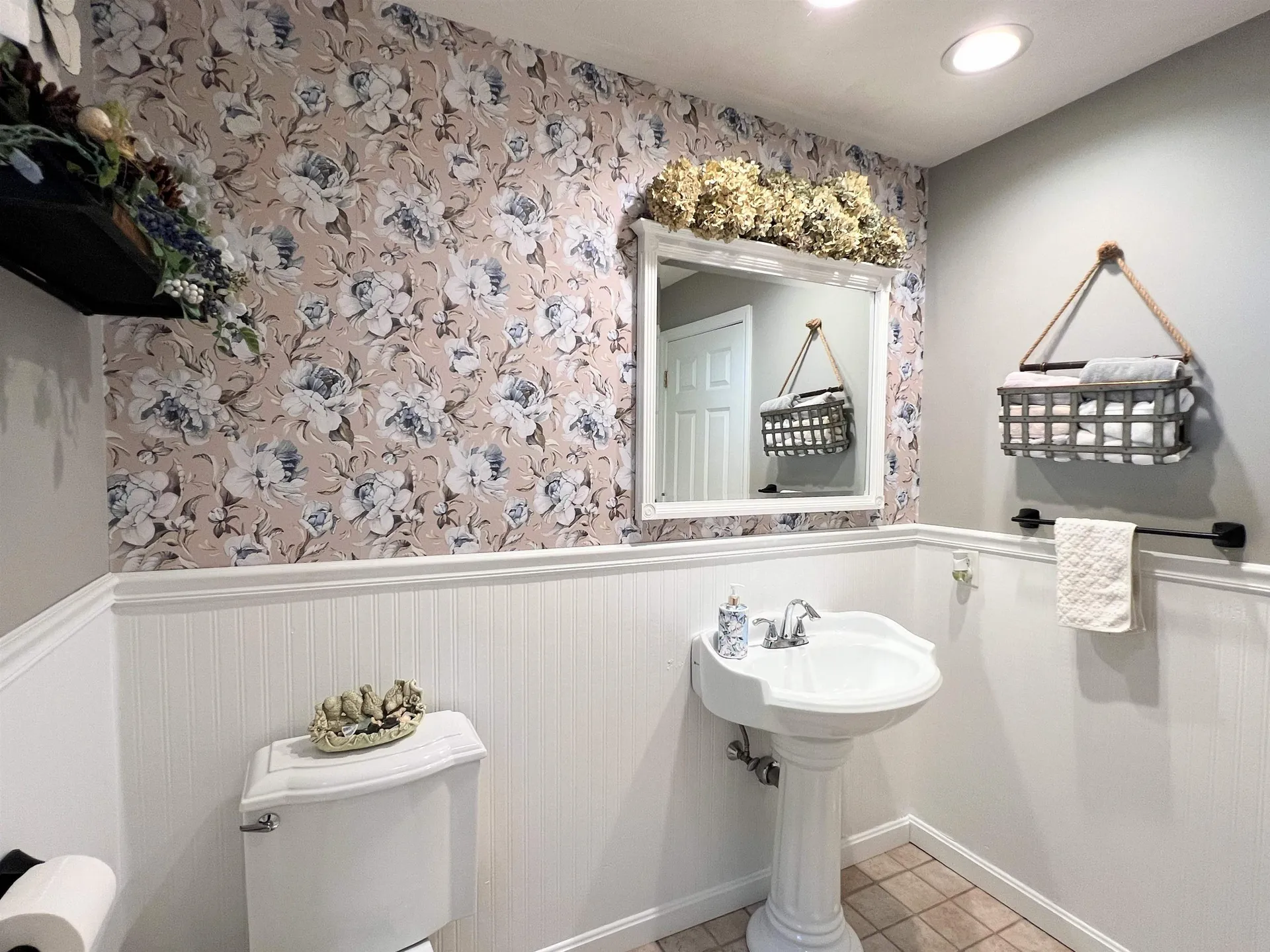 4 Felicia Drive Newton NH 03858