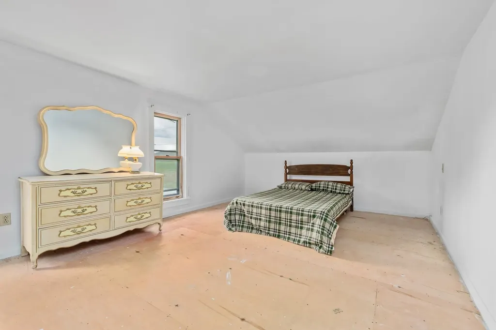 1384 Route 153 Rupert VT 05776