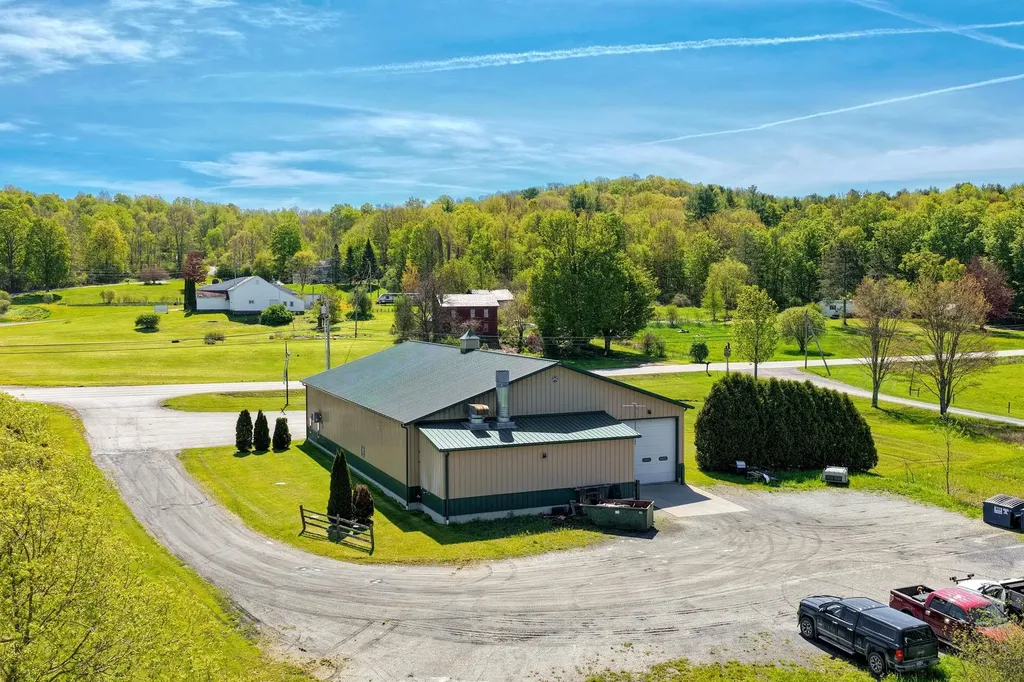 1075 Vt Route 30 North Poultney VT 05764